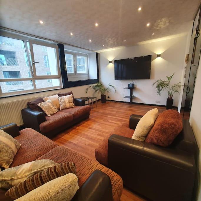 3Beds Family Friendly In London With Good Transport Linksアパートメント エクステリア 写真