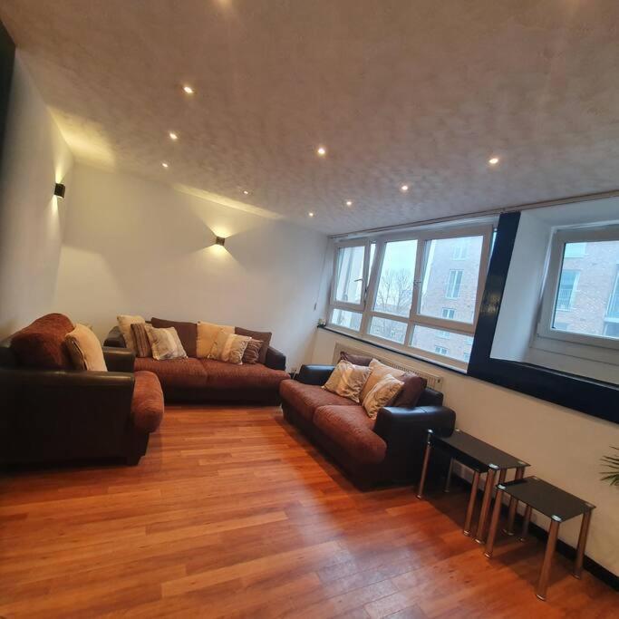 3Beds Family Friendly In London With Good Transport Linksアパートメント エクステリア 写真